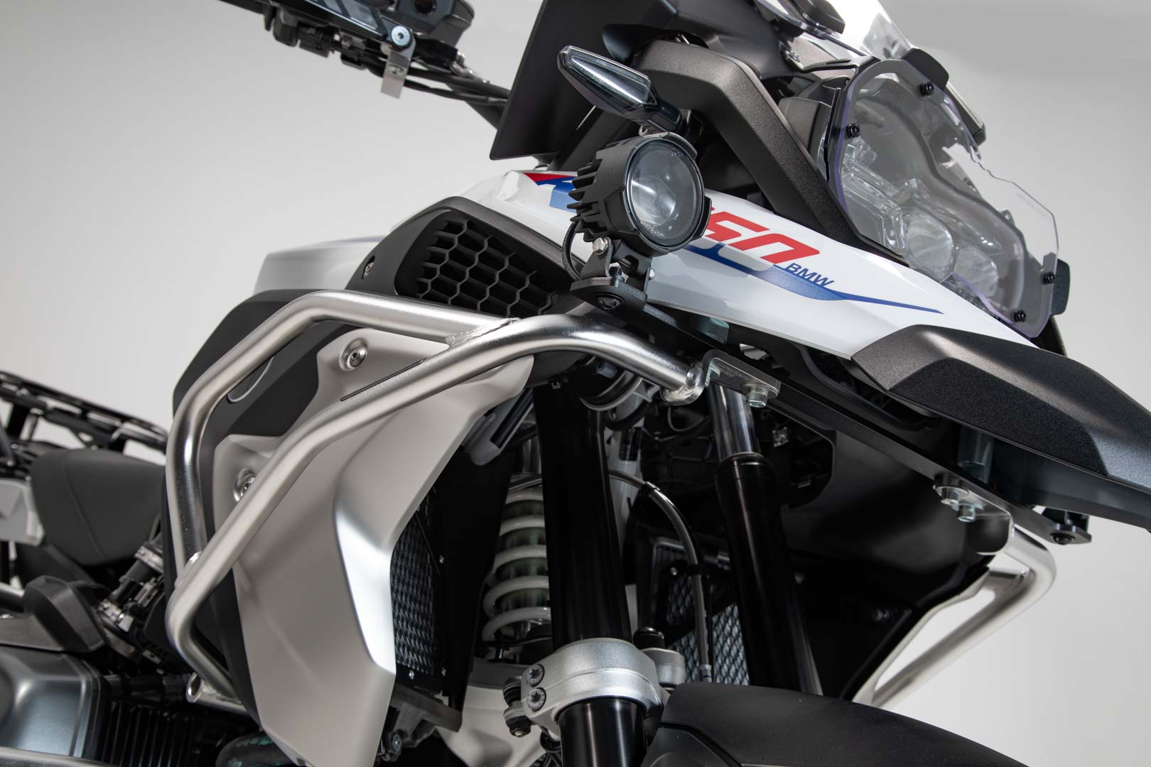 SW-MOTECH Protecciones superiores de motor Acero inoxidable. R1200GS (16-) R1250GS (18-).