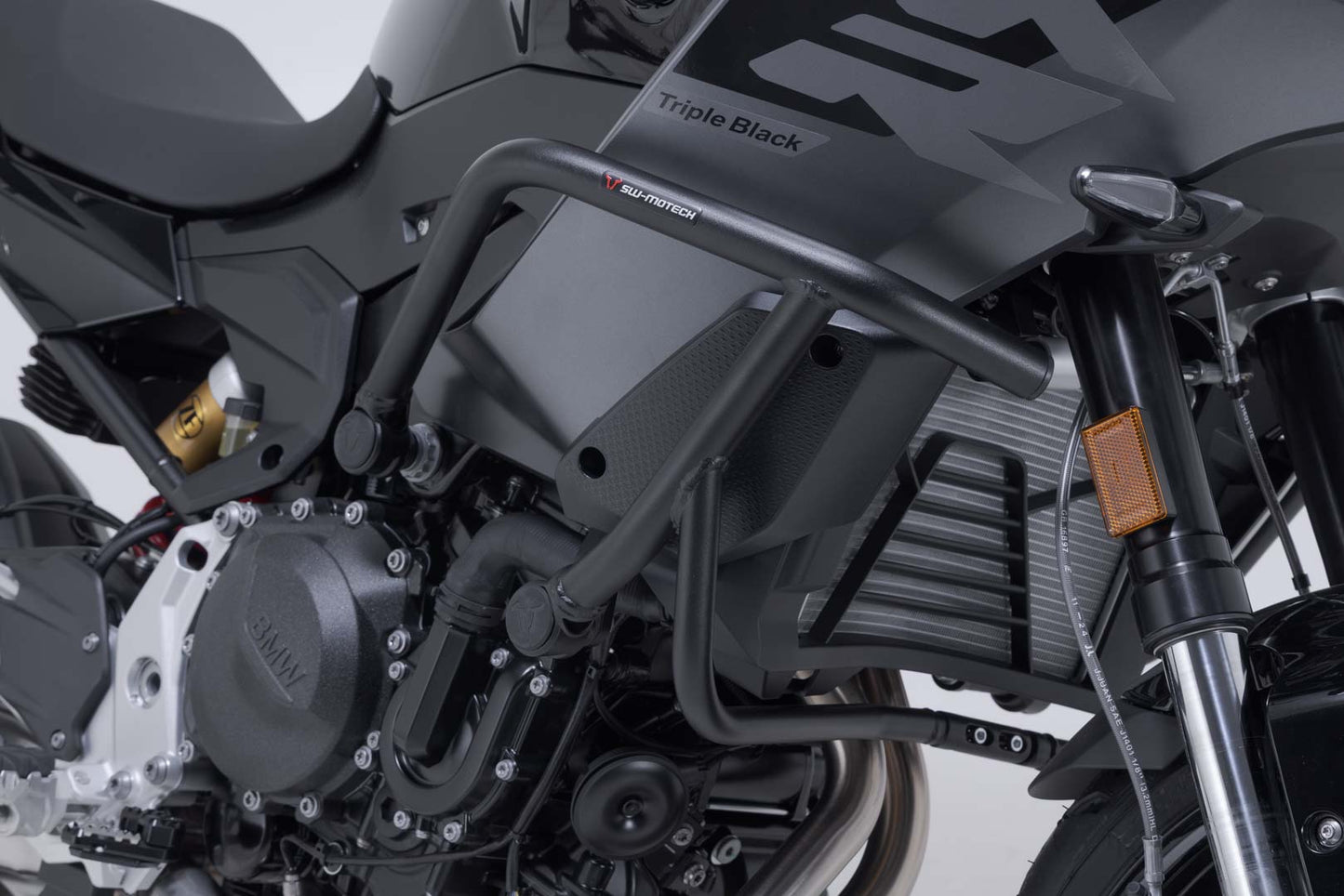 SW-MOTECH Protecciones laterales de motor Negro. BMW F 900 XR (19-).