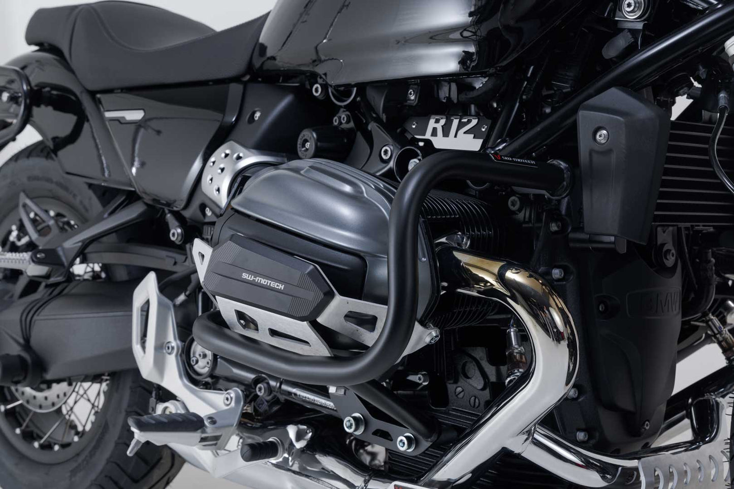 SW-MOTECH Protecciones laterales de motor Negro. BMW R12 / G/S R12 nineT.