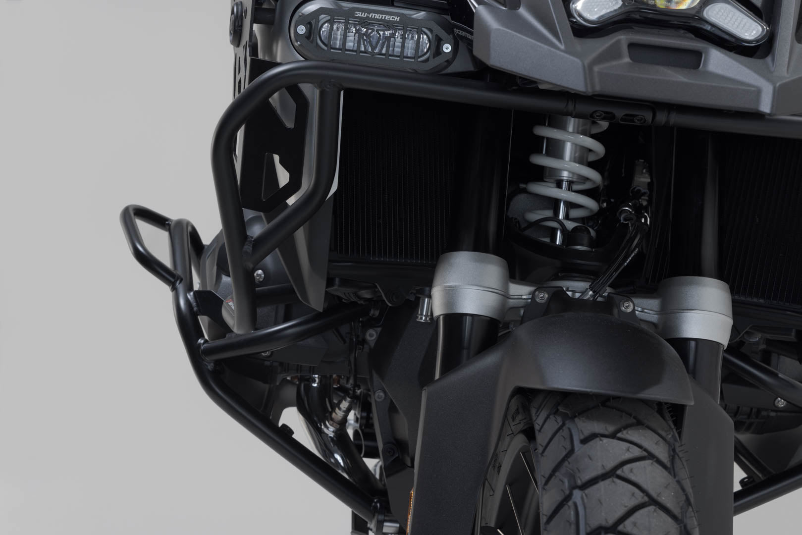 SW-MOTECH Protecciones superiores de motor Negro. BMW R 1300 GS Adv (24-). Para OEM SBL.