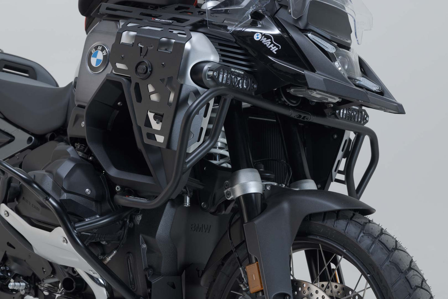 SW-MOTECH Protecciones superiores de motor Negro. BMW R 1300 GS Adv (24-). Para OEM SBL.