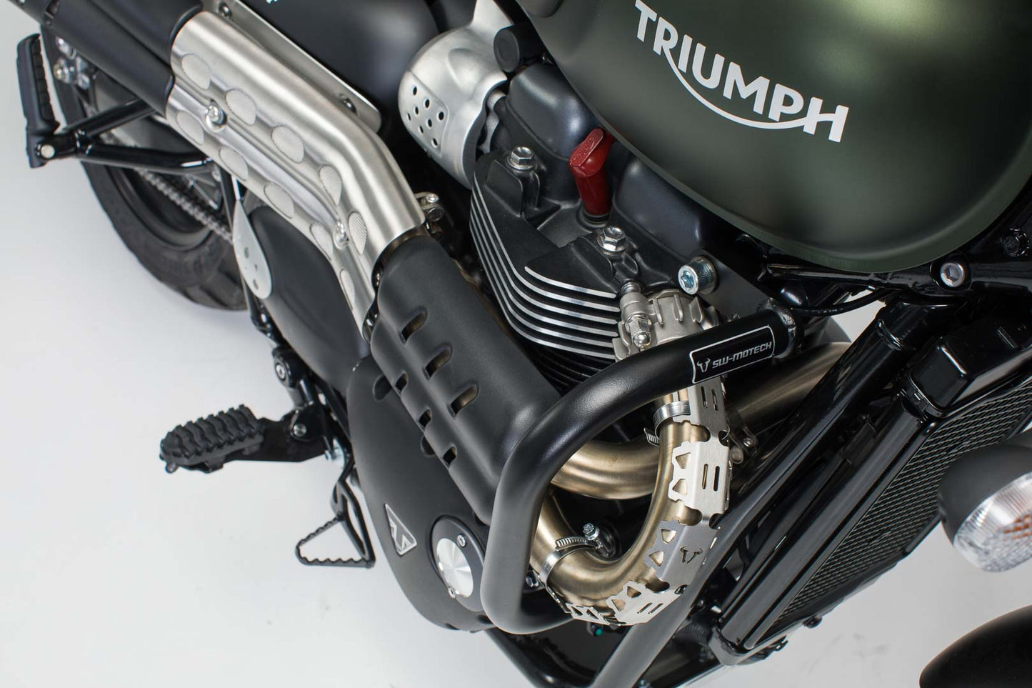 SW-MOTECH Protecciones laterales de motor Negro. Street ScramblerBonneville Bobber/Speedm.
