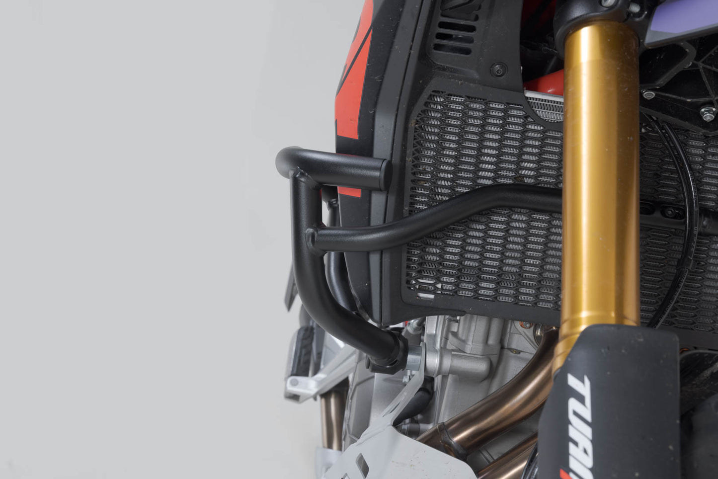 SW-MOTECH Protecciones laterales de motor Negro. Aprilia Tuareg 660 (21-) / Rally (24-).