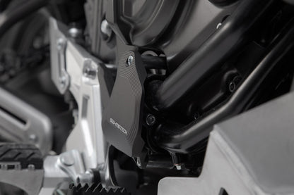 SW-MOTECH Protección de la bomba de agua Plateado/negro. Modelos Yamaha Ténéré 700 (19-).