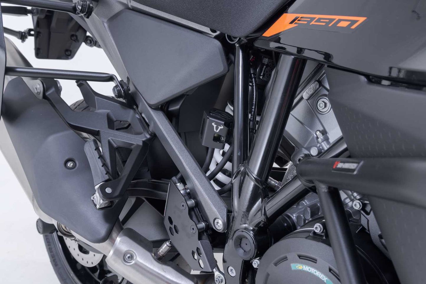 SW-MOTECH Protector de depósito de frenos Negro. Modelos BMW / Ducati / KTM / Husqvarna.