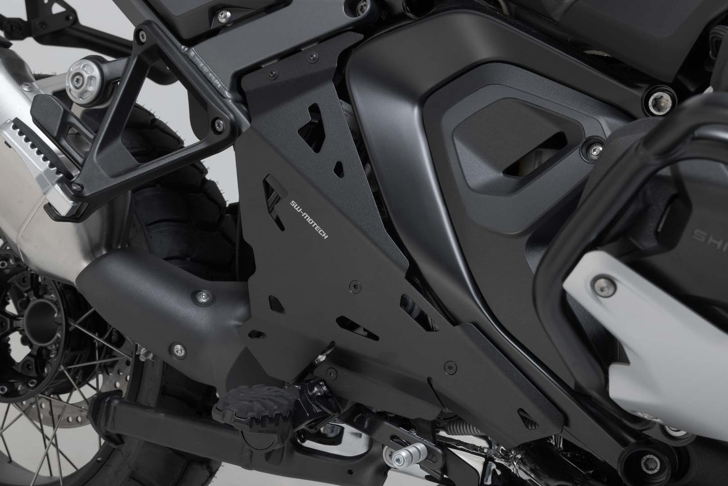 SW-MOTECH Paratacones Negro. BMW R 1300 GS Adventure (24-).