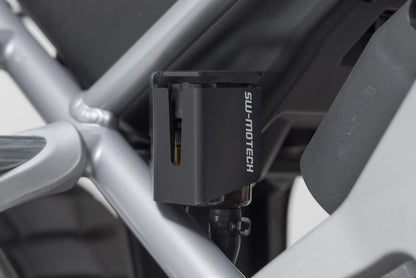 SW-MOTECH Protector del contenedor del líquido de freno Negro. Modelos Triumph Tiger 1200 (22-).