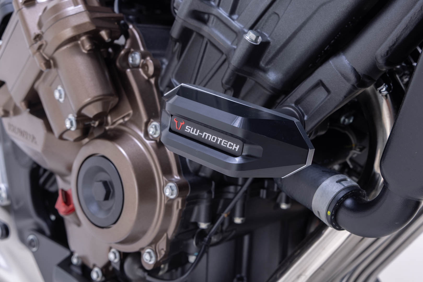 SW-MOTECH Kit de topes anticaidas Negro. Honda CB650R E-Clutch (23-).