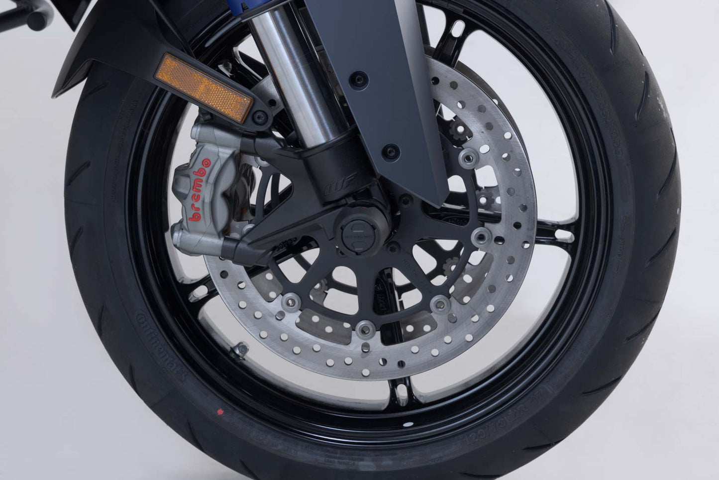 SW-MOTECH Kit de topes anticaidas para el eje delantero Negro. Modelos KTM / CFMoto / Husqvarna.