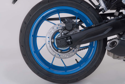 SW-MOTECH Kits de topes anticaídas para el eje trasero Negro. Suzuki GSX-8S / GSX-8R (22-).