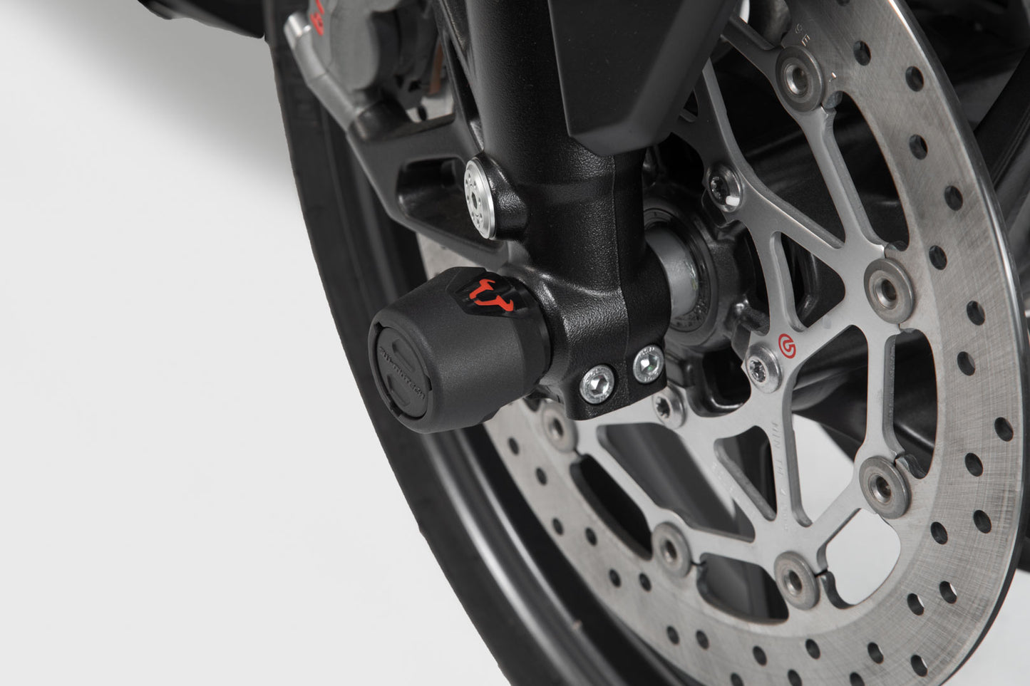 SW-MOTECH Kit de topes anticaidas para el eje delantero Negro. Yamaha MT-09/Tracer (13-16) XSR900/Abar.