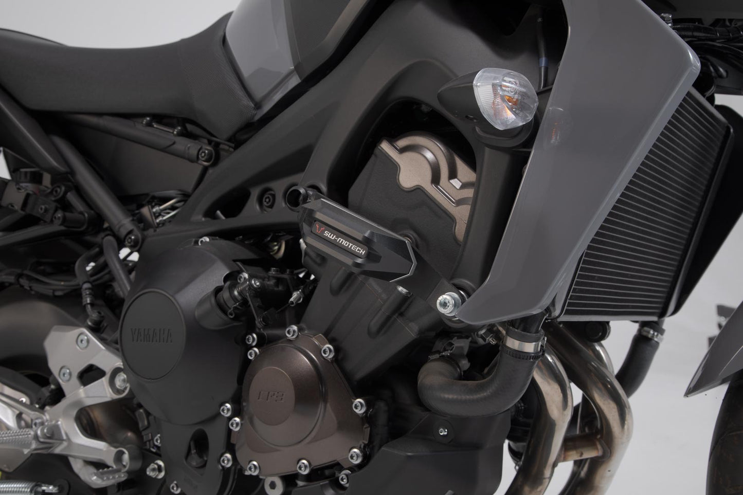 SW-MOTECH Kit de topes anticaidas Negro. Yamaha MT-09/Tracer XSR900/Abarth.