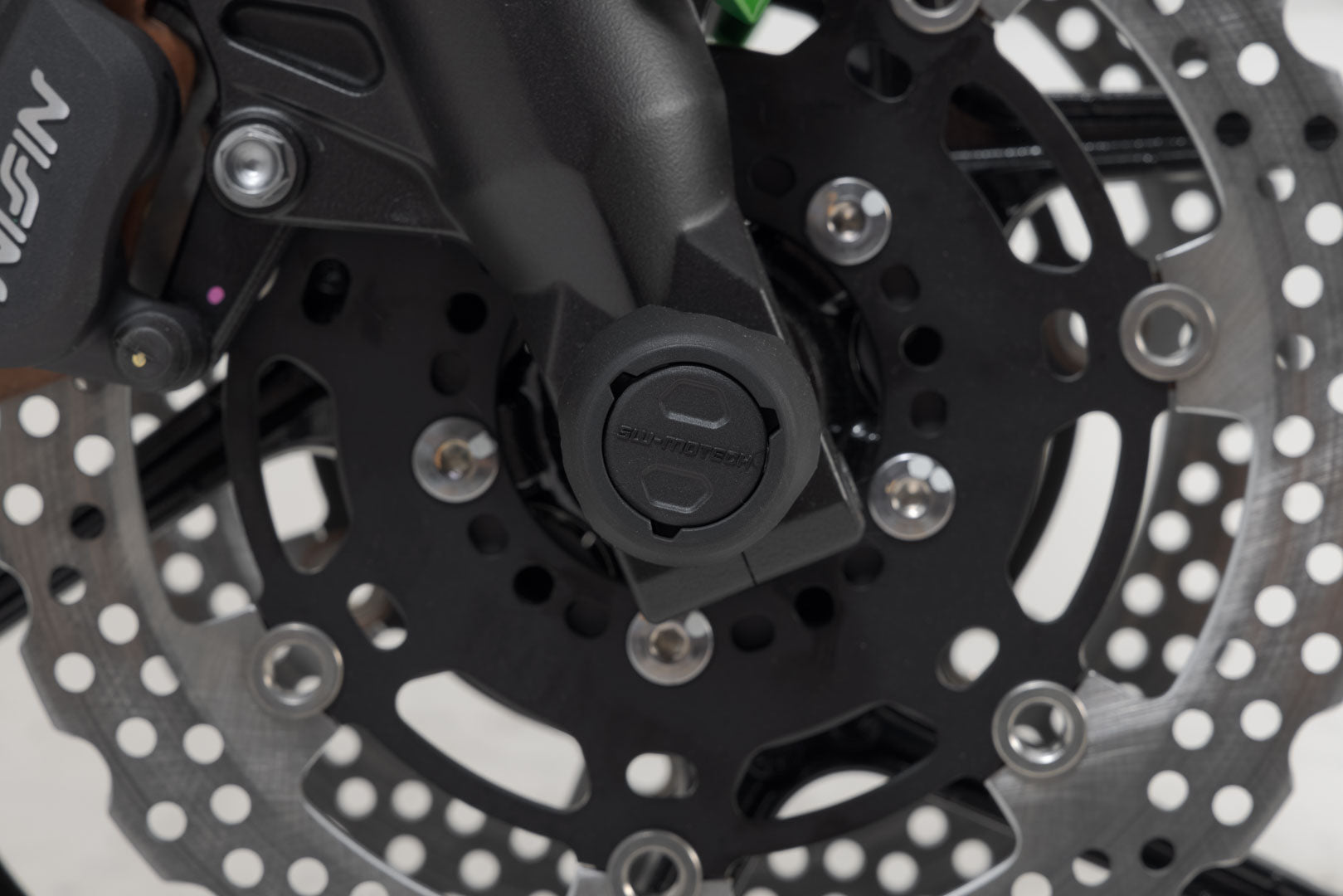 SW-MOTECH Kit de topes anticaidas para el eje delantero Negro. Kawasaki Versys 650 (07-09) / (14-).