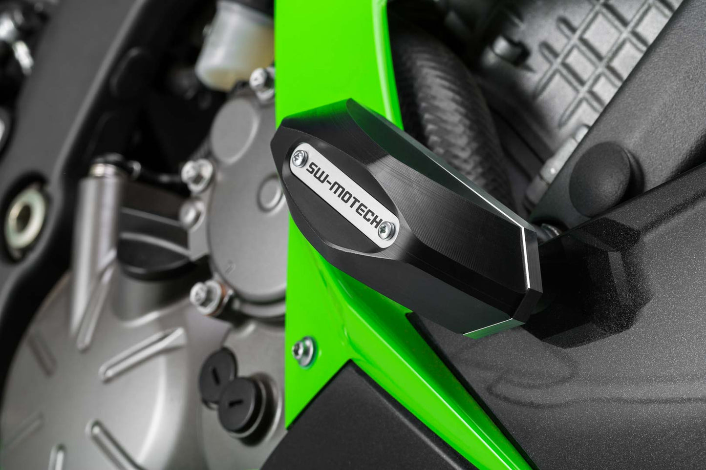 SW-MOTECH Kit de topes anticaidas Negro. Kawasaki Ninja ZX-6R 636 (13-23).