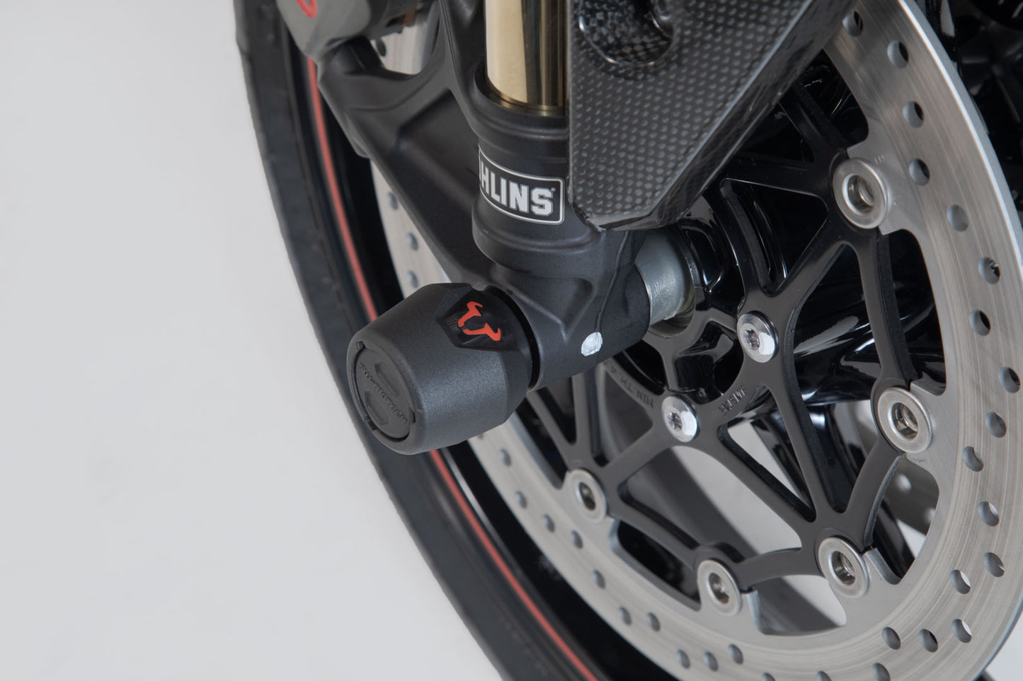 SW-MOTECH Kit de topes anticaidas para el eje delantero Negro. Modelos Triumph Yamaha Royal Enfield.