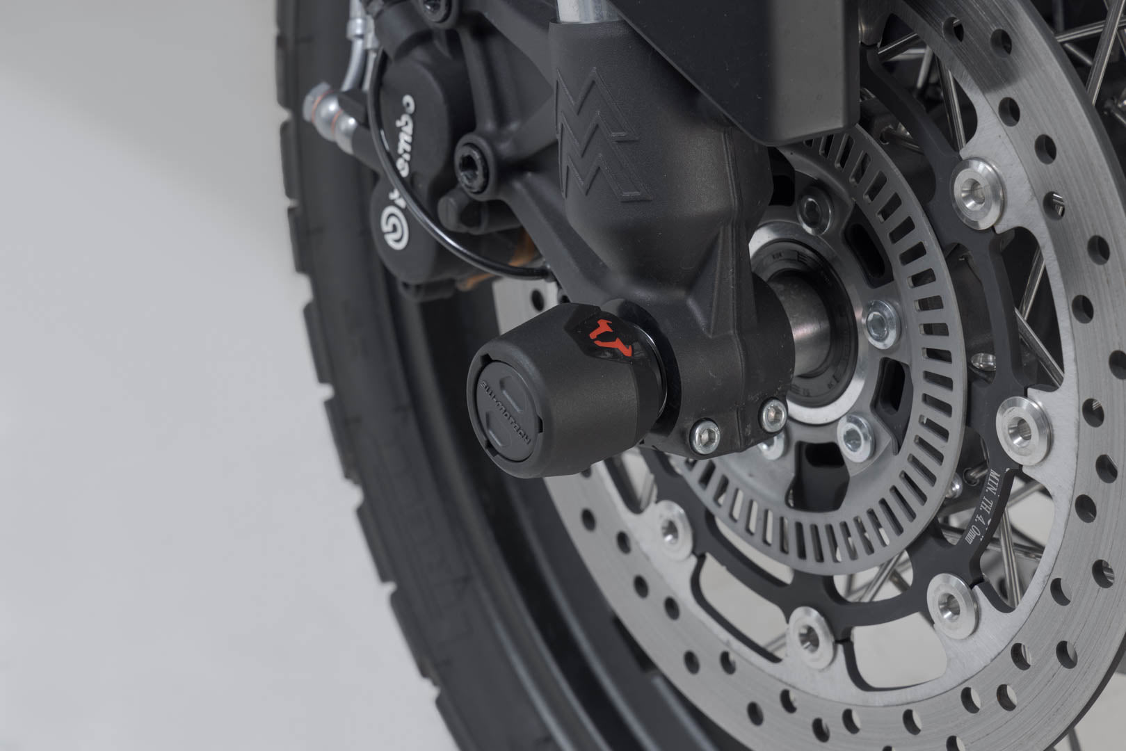 SW-MOTECH Kit de topes anticaidas para el eje delantero Negro. Moto Morini X-Cape 650 (21-).