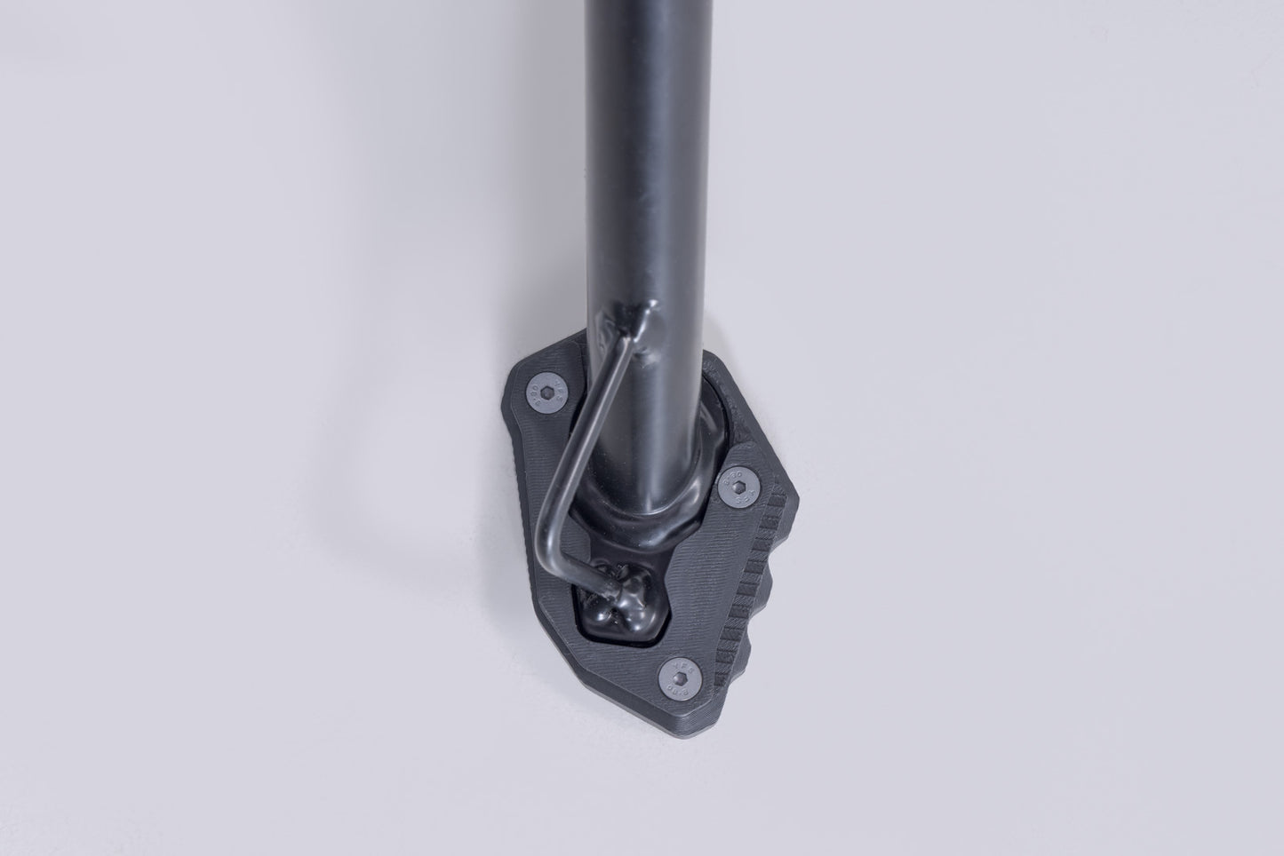 SW-MOTECH Extension para caballete lateral Negro/plateado. KTM 250 Adv 390 Adv (25-).