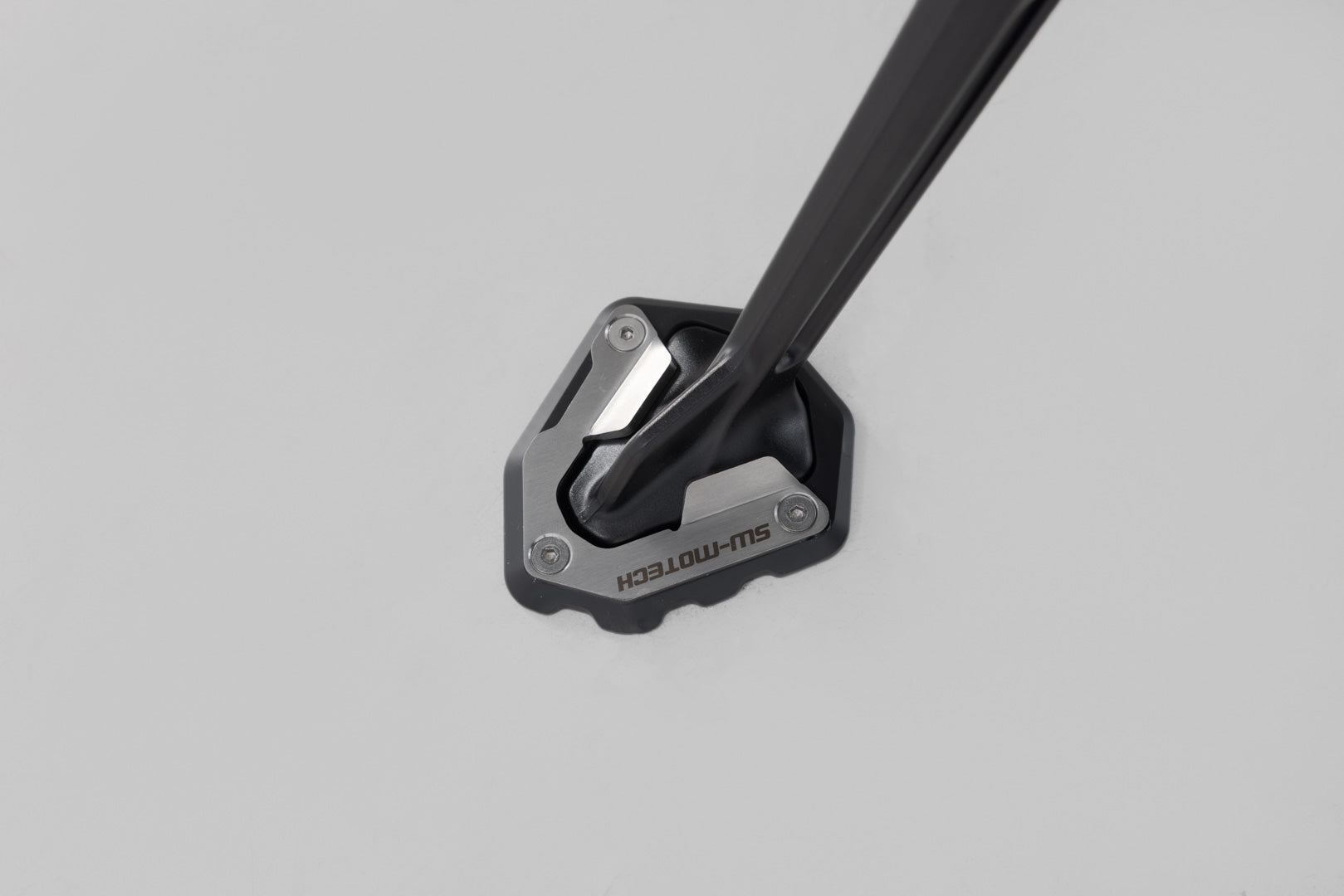 SW-MOTECH Extension para caballete lateral Negro/plateado. KTM 1290 Super Adventure/S (21-).
