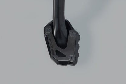 SW-MOTECH Extensión para caballete lateral Negro/plateado. Modelos Suzuki.