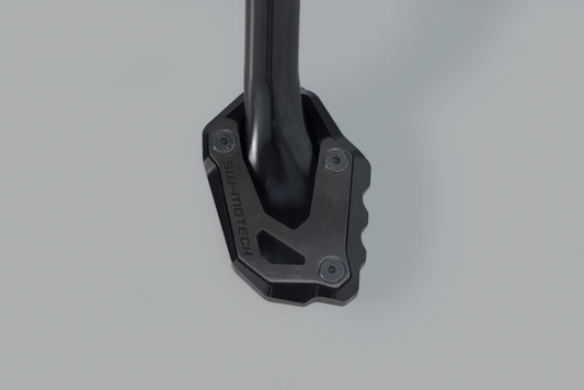 SW-MOTECH Extensión para caballete lateral Negro/plateado. Modelos Suzuki.