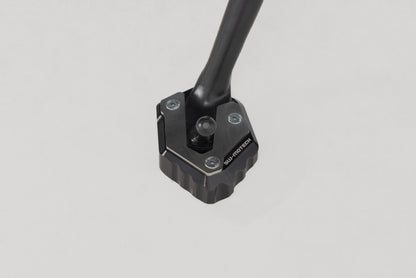 SW-MOTECH Extension para caballete lateral Negro/plateado. MT-07/Trac/MotoCageXSR700YZF-R7.