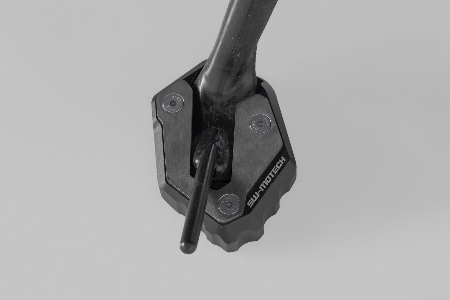 SW-MOTECH Pata de cabra para caballete lateral Negro/Plateado. Yamaha MT-09 (20-).