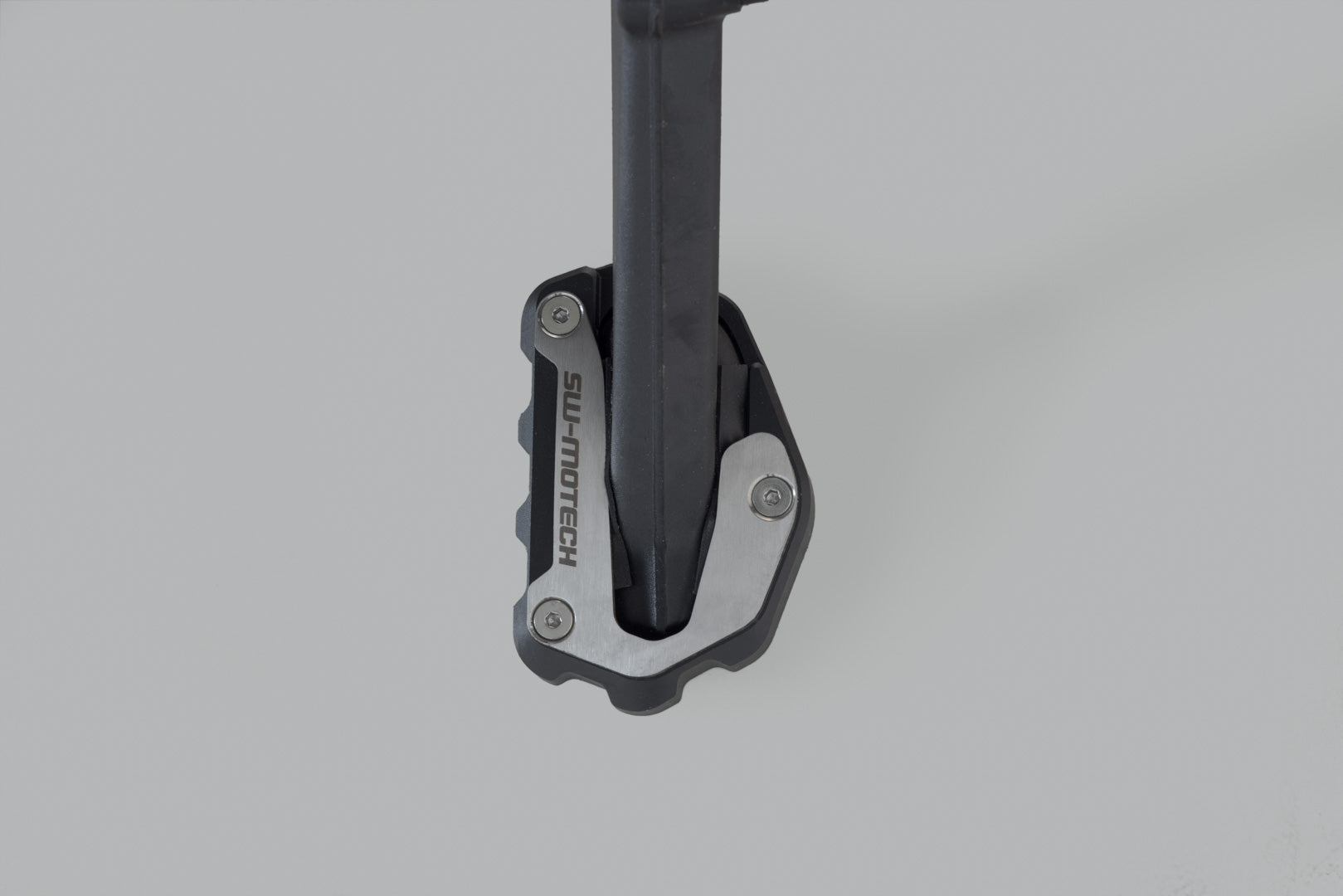 SW-MOTECH Extensión para caballete lateral Negro/plateado. BMW R 1300 GS (23-)/Adv (24-).