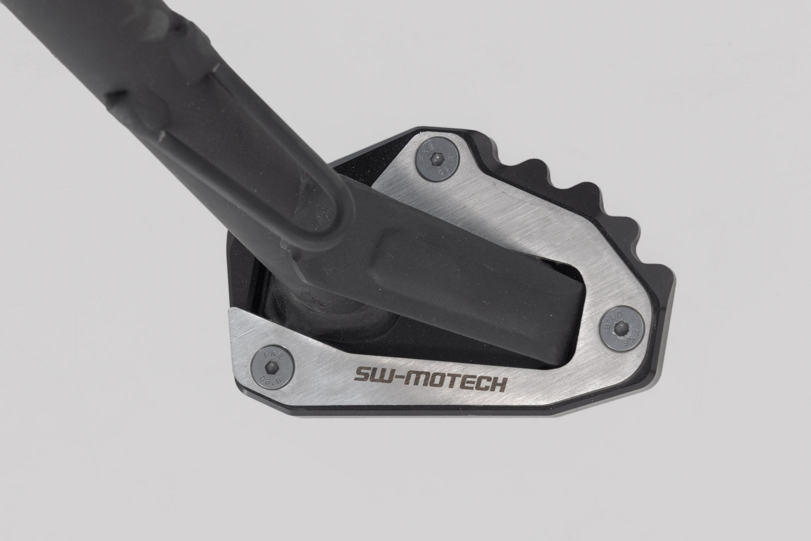 SW-MOTECH Extension para caballete lateral Negro/plateado. Ducati modelos.