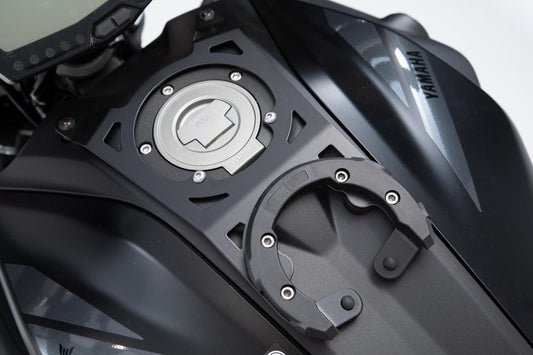 SW-MOTECH Anillo de depósito EVO Negro. Yamaha MT-07 (18-20).