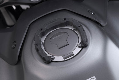 SW-MOTECH Anillo de depósito PRO Negro. Modelos Honda. Para dep. con 7 tornillos.