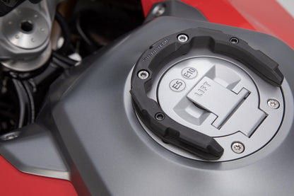 SW-MOTECH Anillo de depósito PRO Negro. Yamaha XJR 1300 (15-16).