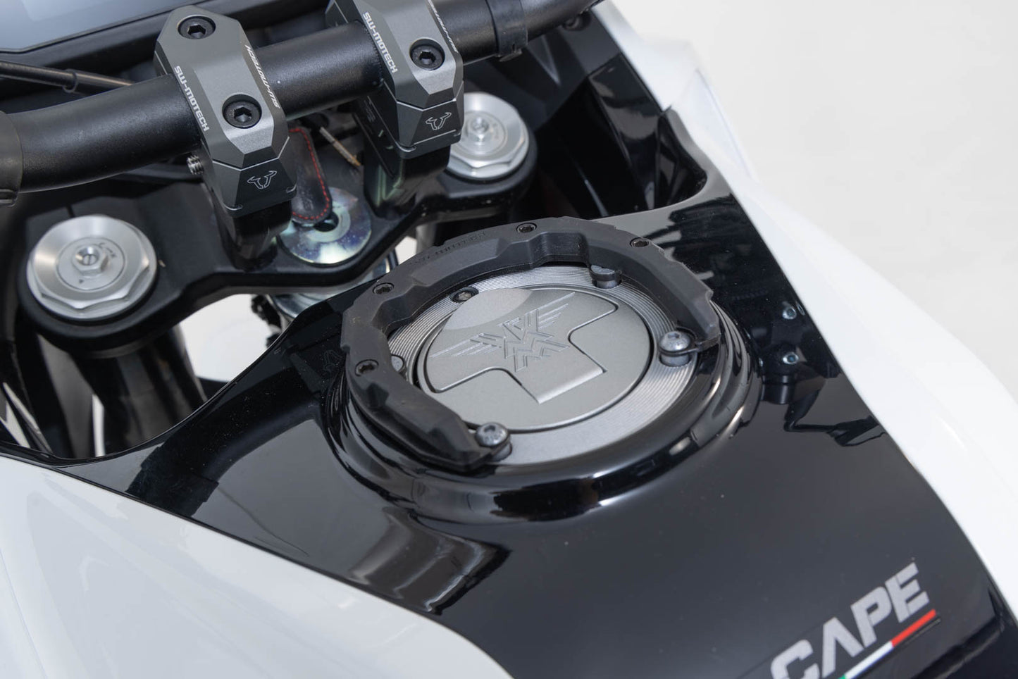 SW-MOTECH Anillo de depósito PRO Negro. Modelos Yamaha / Moto Morini.