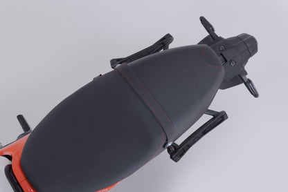 SW-MOTECH Soporte lateral izquierdo V-LOC Yamaha XSR900 (21-) XSR900 GP (23-).