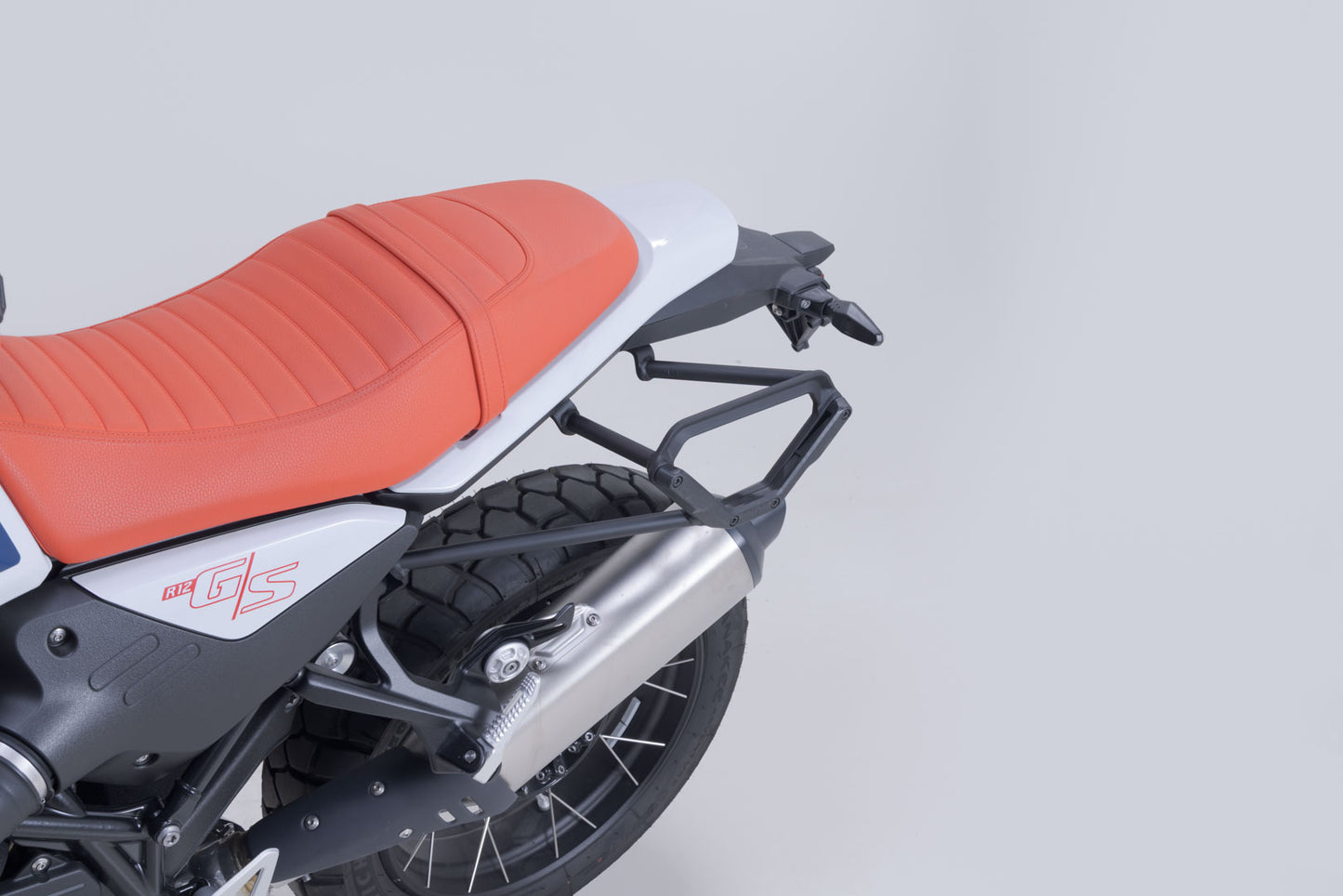 SW-MOTECH Soporte lateral izquierdo V-LOC BMW R 12 G/S (24-).