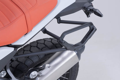SW-MOTECH Soporte lateral izquierdo V-LOC BMW R 12 G/S (24-).