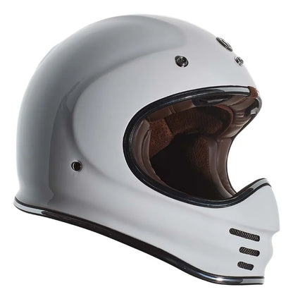 Vista del lateral opuesto del casco TORC Baja T3 blanco sin visera, con mentonera fija